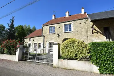 Image de Maison de vacances moderne dans les prés