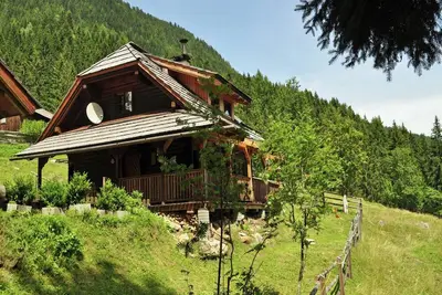 Image de Chalet Ă Kolbnitz-Teuchl avec balcon