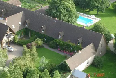 Image de Appartement confortable avec piscine