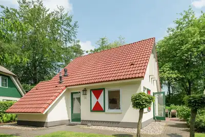 Image de Villa avec jardin spacieux près de Heeten