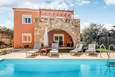 Image de Villa à Kalamitsi près des Montagnes Blanches