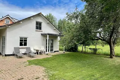 Image de Maison à Spijk avec Vue sur les Prairies