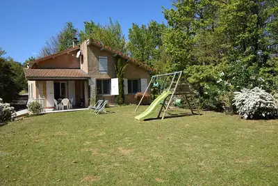 Image de Maison de vacances moderne avec jardin privé