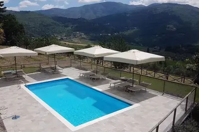 Image de Maison cosy Ă Pelago avec piscine