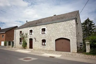 Image de Maison de vacances א Humain avec jardin