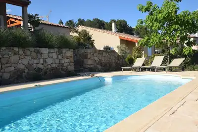Image de Chalet ensoleillé aux Gets avec jacuzzi
