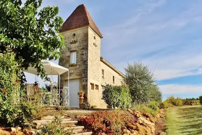 Image de Maison Ă Monprimblanc avec Piscine & Vignes