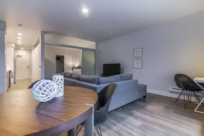 Image de Domicile Suites at Mark on 8th