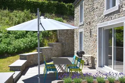 Image de Moulin historique avec charme de jardin
