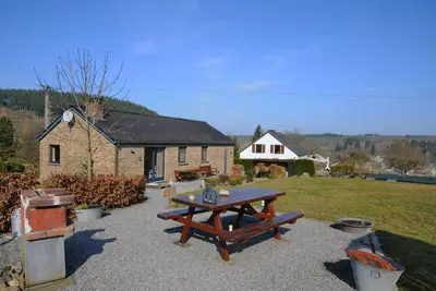 Image de Maison de vacances א Hampteau avec jardin