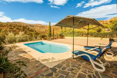 Image de Maison à Guaro avec Piscine Privée