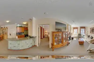 Image de * Fall Into Squaw * 2bd \/ 2bth Free Nights en Octobre * The Village Slopeside