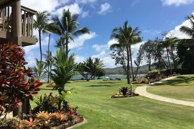 Image de Sois notre invité! - Oceanfront -Lae Nani Condo # 317
