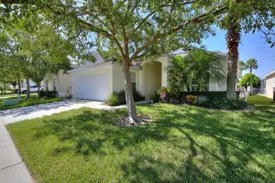 Image de Minutes de Disney - Beautiful 3\/2 Pool Villa avec WiFi à Hampton Lakes