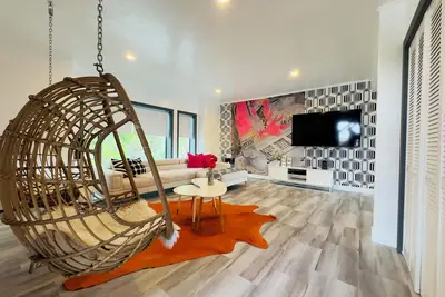 Image de Suite de luxe à Cap Hill!