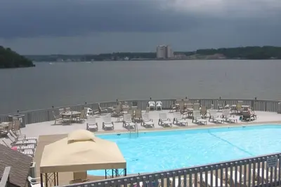 Image de Lakefront Condo, 2br / 2ba, WiFi, Piscine intérieure / extérieure / Bain à remous / Tennis / Près de la piscine