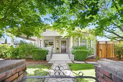 Image de Bungalow sur la place historique de Sonoma!