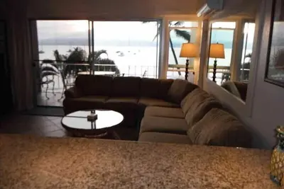 Détendez-vous et profitez de Maui dans Lahaina Roads # 311; * Oceanfront 1br w \/ A \/ C *