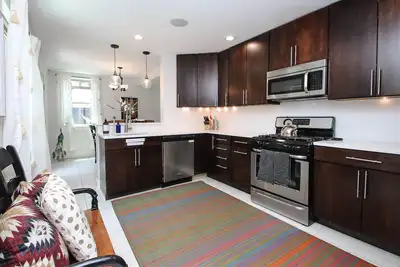 Image de Magnifique! Parking! Front Park! - Parfait City Center Location!