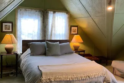 Image de Cosy One Bedroom dans un cadre idyllique Adirondack