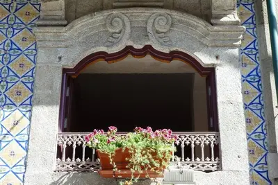 Image de Flowerstreet54 - Fascinating LoveSeats at Porto downtown