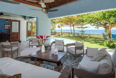 Luxury Ocean Front Villa w \/ Private Pool & Beach Cove * Reductions * 3 & 4 Tarifs des chambres