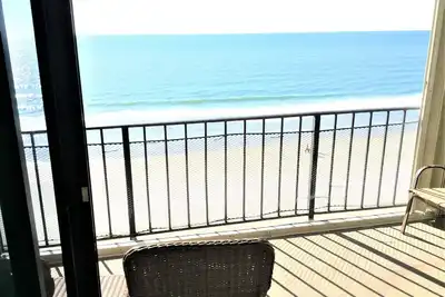 Image de Oceanfront_3 Br 2 Ba_Captivating Views_ Tranquille et accueillant Buildingly