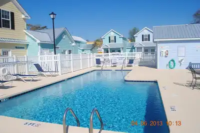 Image de Mrv05, chalet de 2 chambres Ă Myrtle Beach, 1 bloc de la plage!