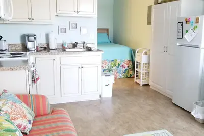 Image de Propre, beau studio lumineux condo avec des extras pour vos vacances parfaites! ! ! !