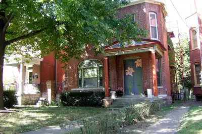 Image de Charmant, spacieux historique Old Louisville, Services de l'hôtel, près de tout
