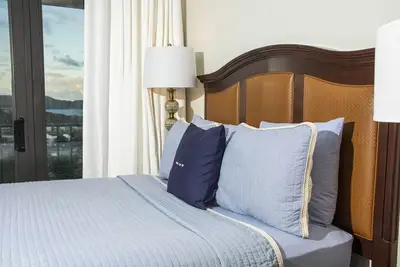 Image de Charmant Studio W \/ Balcon-Sapphire Village- RedHook \/ WiFi haut débit gratuit