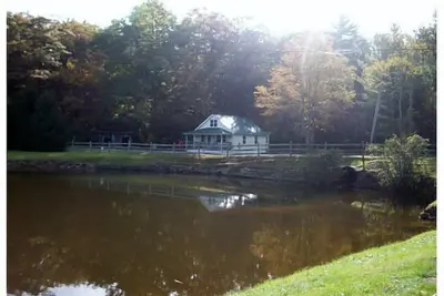 Image de Lakefront Cabin de Mammaw riverains de la Blue Ridge Parkway
