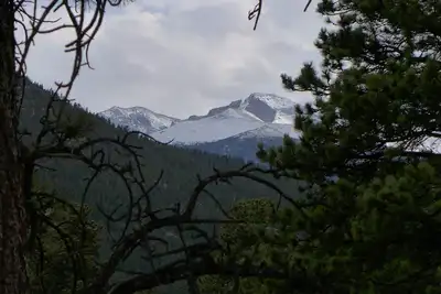 Image de Maison de montagne moderne avec des vues majestueuses