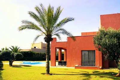 Image de Villa de luxe sur le parcours de golf de la plage - Resort comme la vie