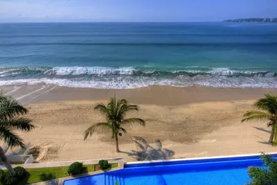 Image de Magnifique condo de luxe en bord de mer au cœur de Bucerias!