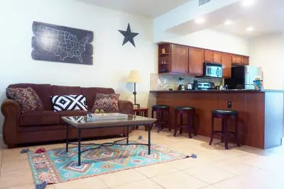Image de Luxueux, haut de gamme Townhome Ă Sedona. Super propre, cuisine gastronomique, lits confortables!