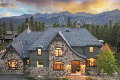 Image de Estate at Baldy Ridge: Visite virtuelle, Bain à remous, Navette privée, Billard