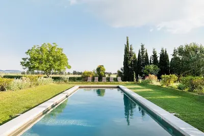 Image de Provence grande maison, climatisée, piscine 18x5, proche Ventoux