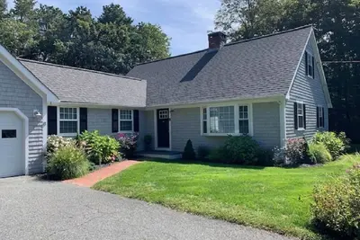Image de Superbe et spacieux 3br \/ 3ba à Cotuit, pour 12 personnes, à 2 km de la plage