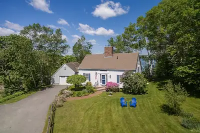 Image de Front de mer sur l'île d'Orr. 3 bd / 2ba Cadre privé avec flotteur / quai.