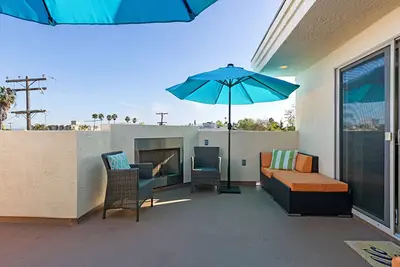 Image de Quiet Pacific Beach \/ Crown Point - récent Accueil 4 Chambre Oasis