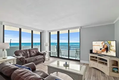 Image de Magnifiques levers de soleil - Plage très privée - Faites une visite virtuelle WiFi pour toute la famille