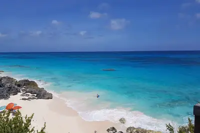 Image de Beach Front Studio Apt Centrally Located in Bermuda