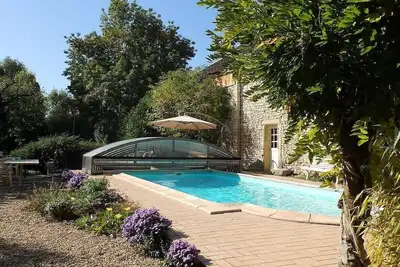 Image de Belle maison en pierre \"campagne chic\", piscine privée chauffée, espace de jeux