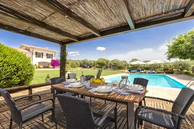 Image de Vue mer spectaculaire, avec piscine indépendante, pour 10 personnes