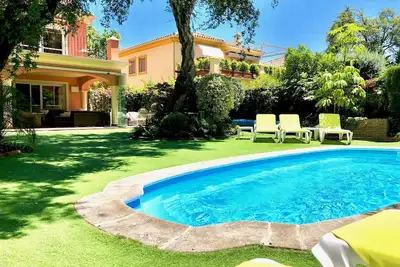 Image de Villa de luxe proche de la plage avec piscine chauffée