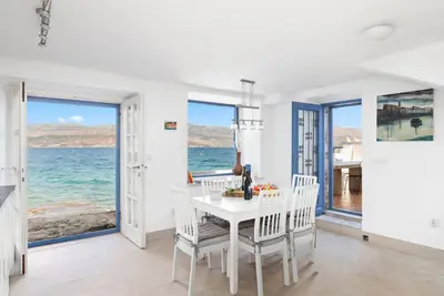 Image de L´illyria est un Superbe Cottage de Pêcheur, à Juste 3m de la mer