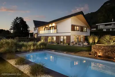 Image de Villa moderne et Ecofriendly de 150m2 avec vue sur le lac et les montagnes.