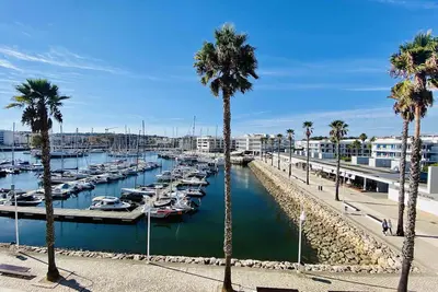Image de Exquis appartement 1 chambre à Lagos Marina avec piscine