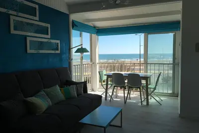 Image de La Vigie 2 la Plage: Panoramic view of the sea. Front line apartment